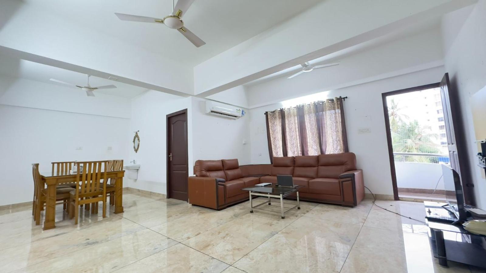 Downtown Manor-Panavila Thiruvananthapuram Exterior foto